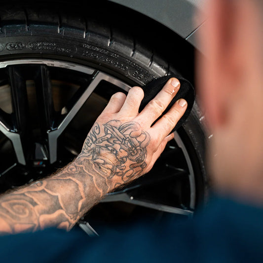 Apósito para neumáticos y molduras Labocosmetica Hydra 500 ml