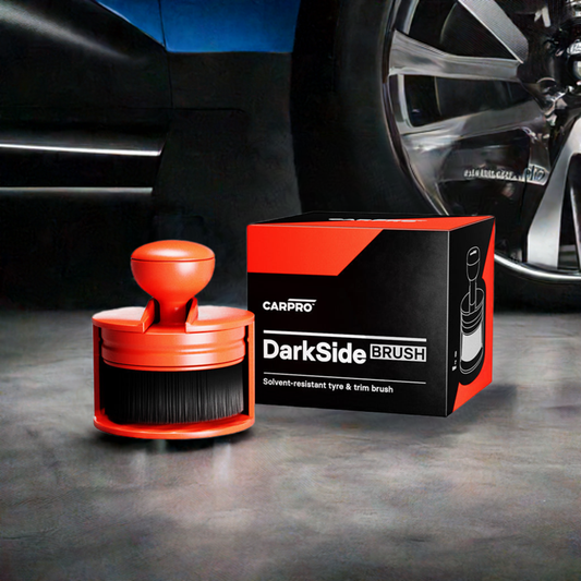 Cepillo para neumáticos CarPro DarkSide
