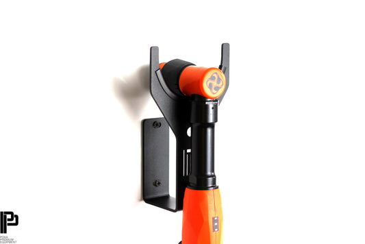 Poka Premium Equipment - Percha para una pulidora con práctico soporte para cable